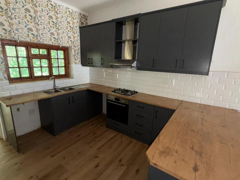 To Let 3 Bedroom Property for Rent in Lemoenkloof Western Cape